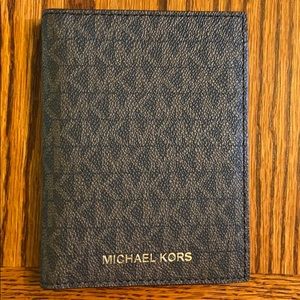Micheal Kors wallet
